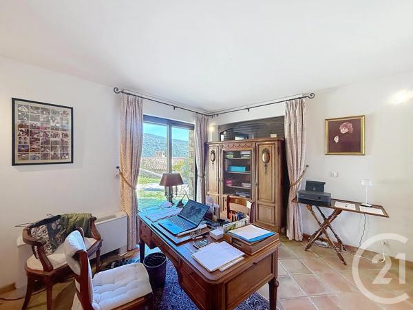 Maison à vendre  6 pièces - 175 m 2   CAVALAIRE SUR MER  - 83