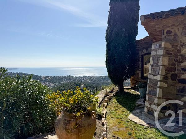 Maison à vendre  6 pièces - 175 m 2   CAVALAIRE SUR MER  - 83
