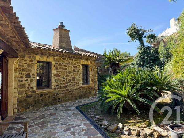 Maison à vendre  6 pièces - 175 m 2   CAVALAIRE SUR MER  - 83