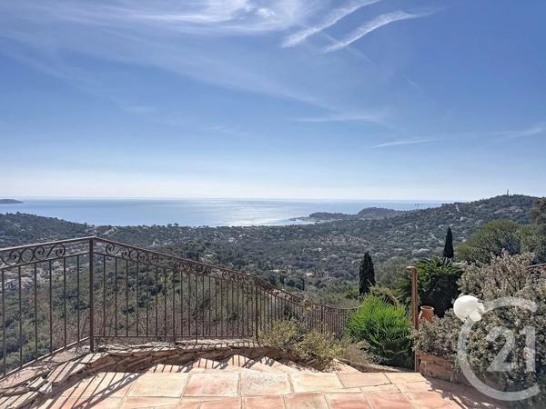 Maison à vendre  6 pièces - 175 m 2   CAVALAIRE SUR MER  - 83