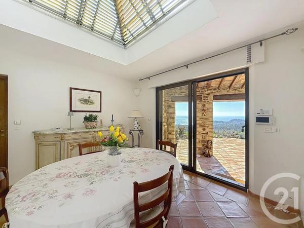 Maison à vendre  6 pièces - 175 m 2   CAVALAIRE SUR MER  - 83