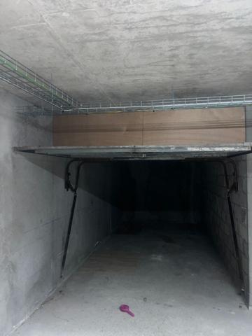 GARAGE FERME AU 1ER SOUS SOL