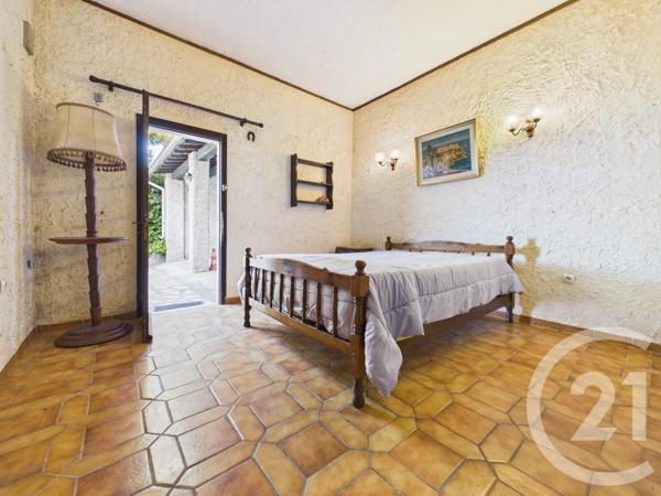 Maison à vendre  6 pièces - 152,08 m 2   LA VALETTE DU VAR  - 83