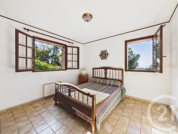 Maison à vendre  6 pièces - 152,08 m 2   LA VALETTE DU VAR  - 83