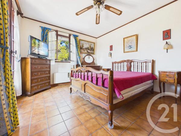 Maison à vendre  6 pièces - 152,08 m 2   LA VALETTE DU VAR  - 83