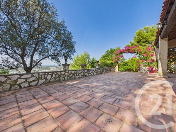 Maison à vendre  6 pièces - 152,08 m 2   LA VALETTE DU VAR  - 83