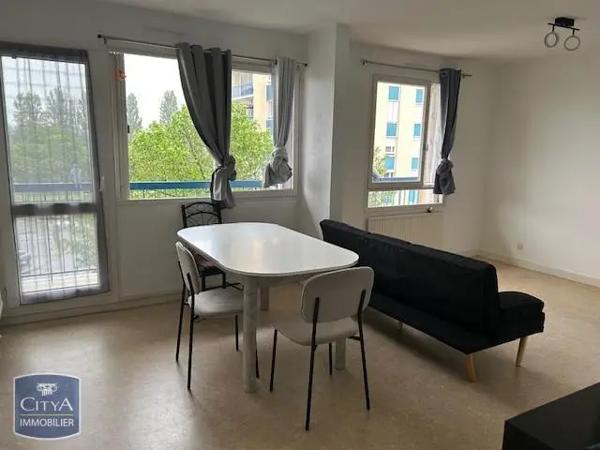 Appartement à louer 2 pièces 59.27m² Le Mans (72100)