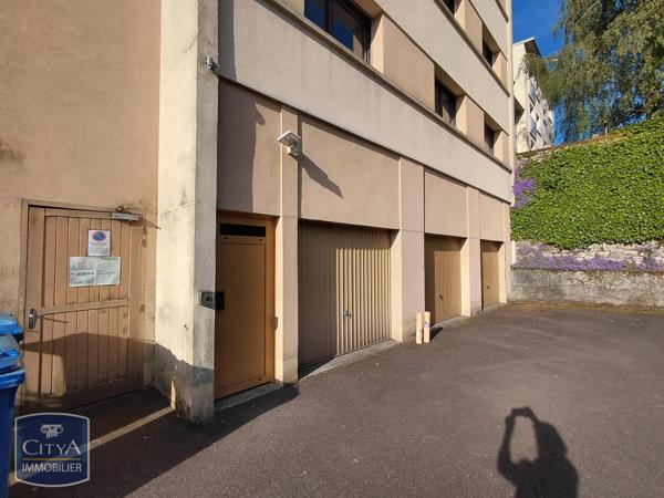 Parking à louer 16m² Limoges (87000)
