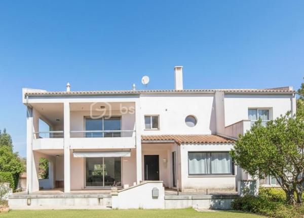 Maison d architecte de 309,46 m²