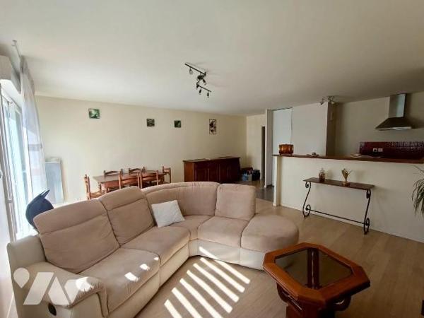 BRUZ - domaine de Ker Fleuri - au rez-de-chaussée d'une petite résidence - beau type III de plu...