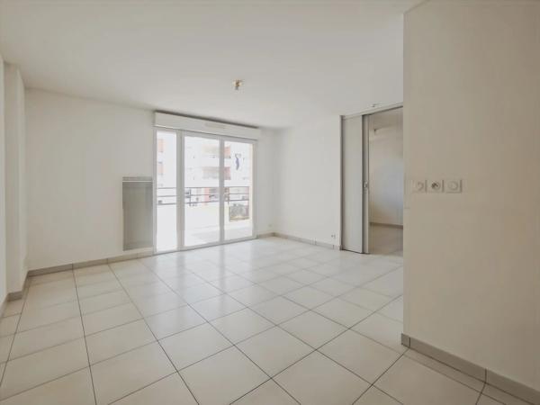 Vente                                                      Appartement
                        
                     2 pièces                      38 m2                     à Montpellier