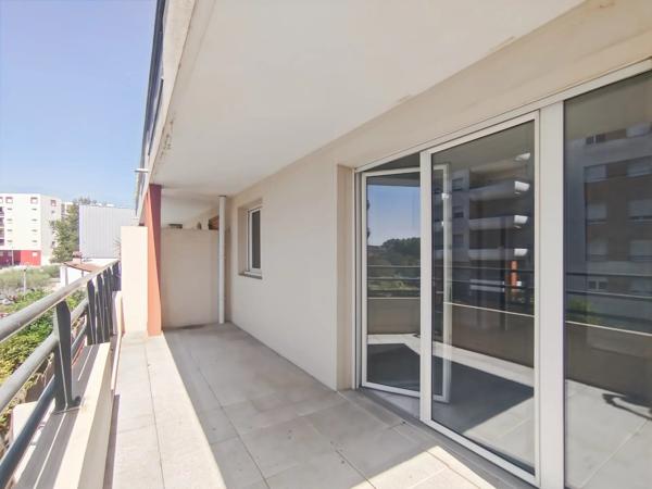 Vente                                                      Appartement
                        
                     2 pièces                      38 m2                     à Montpellier