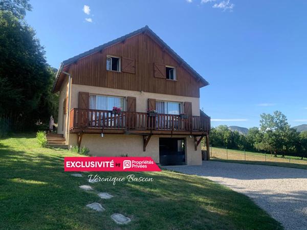 Maison 5 pièces 86 m2 sur  terrain de 883m2