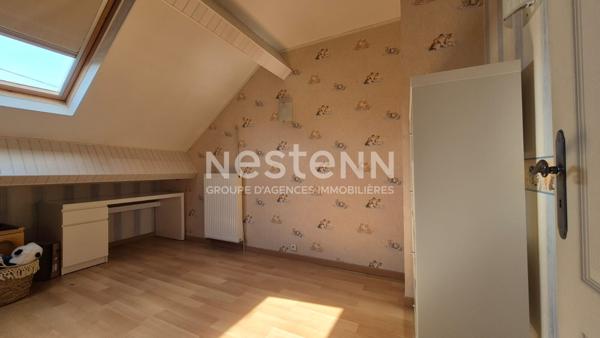 Nestenn Igny Maison 110 m2, secteur place de la Ferme, 4 chambres, jardin, A deux pas des commerces, de l'école Jules Ferry et du collège Emile Zola. Proche ligne V et RER B gare Massy TGV. Proche Saclay et Vélizy