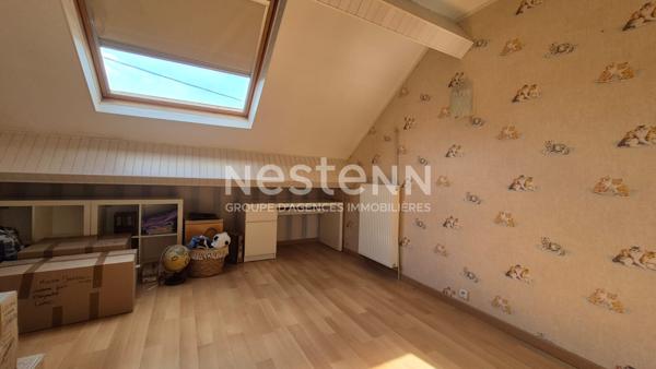 Nestenn Igny Maison 110 m2, secteur place de la Ferme, 4 chambres, jardin, A deux pas des commerces, de l'école Jules Ferry et du collège Emile Zola. Proche ligne V et RER B gare Massy TGV. Proche Saclay et Vélizy