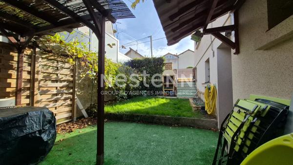 Nestenn Igny Maison 110 m2, secteur place de la Ferme, 4 chambres, jardin, A deux pas des commerces, de l'école Jules Ferry et du collège Emile Zola. Proche ligne V et RER B gare Massy TGV. Proche Saclay et Vélizy