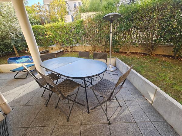 NANTERRE limite PUTEAUX: 5 pièces de 123m² avec cave parking terrasse et jardin
