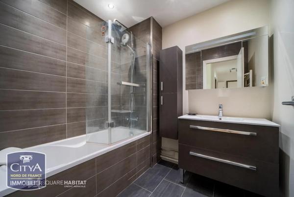 Appartement à louer 3 pièces 76.33m² Lille (59800)