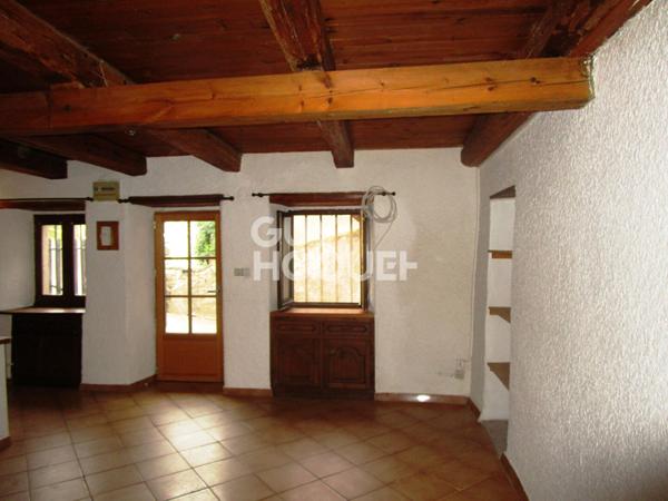 Maison de village avec cour fermée