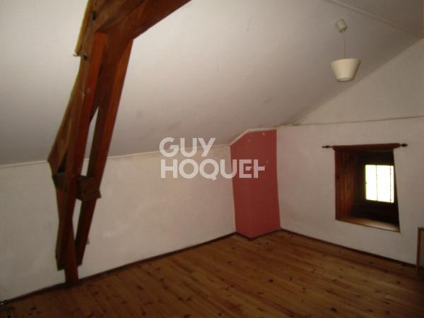 Maison de village avec cour fermée