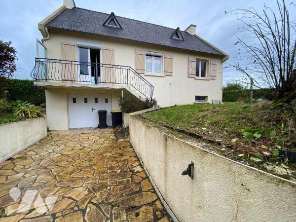 Maison à Vendre à Plouha (22580) en Côtes-d'Armor (22)

Cette maison dispose de quatre pièces...