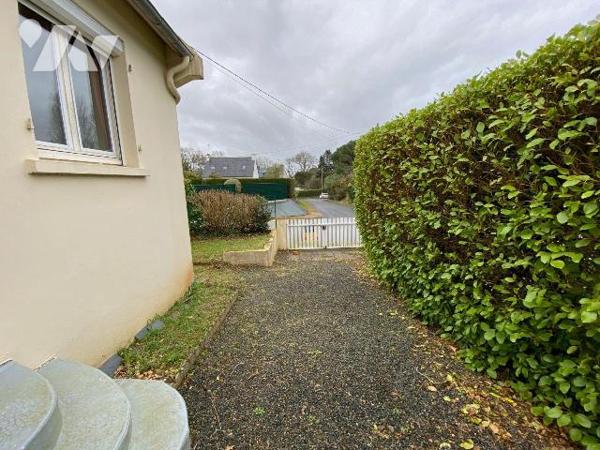 Maison à Vendre à Plouha (22580) en Côtes-d'Armor (22)

Cette maison dispose de quatre pièces...