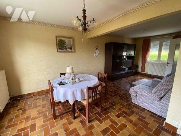 Maison à Vendre à Plouha (22580) en Côtes-d'Armor (22)

Cette maison dispose de quatre pièces...