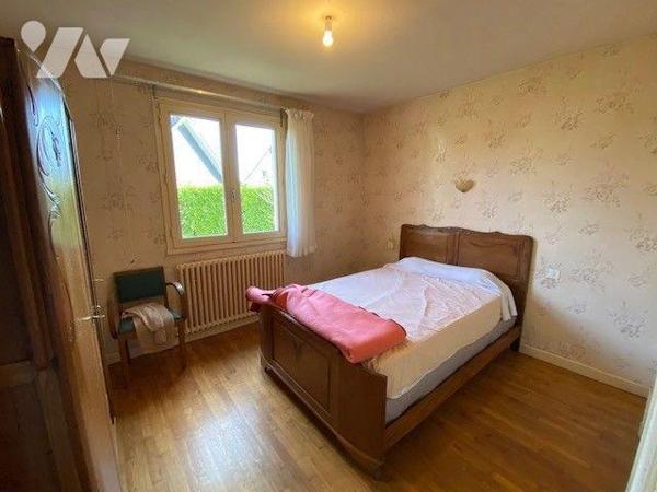 Maison à Vendre à Plouha (22580) en Côtes-d'Armor (22)

Cette maison dispose de quatre pièces...