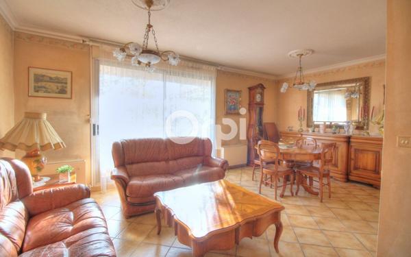 Appartement à vendre    3 pièces • 73,51 m2 Meyzieu