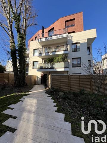 Appartement 3 pièces de 66 m² à Garches (92380)