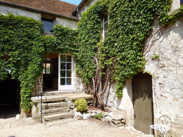 Demeure de charme en pierre du Vexin de 215m² sur un terrain de 550m² à FOLLAINVILLE