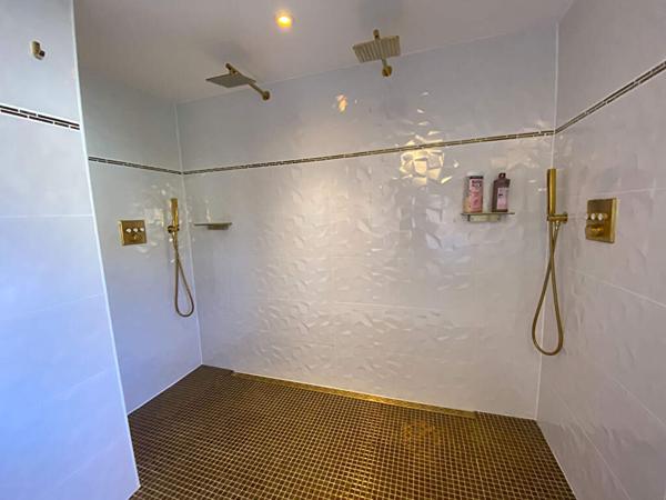 Demeure de charme en pierre du Vexin de 215m² sur un terrain de 550m² à FOLLAINVILLE