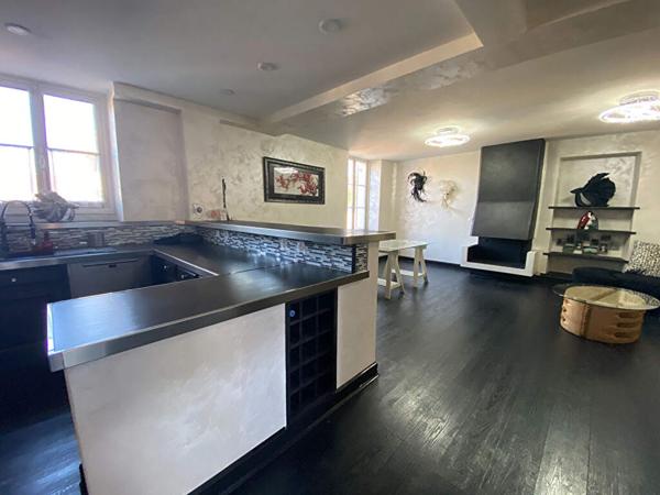 Demeure de charme en pierre du Vexin de 215m² sur un terrain de 550m² à FOLLAINVILLE