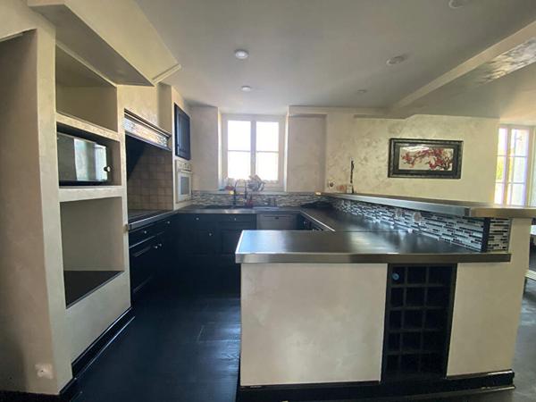 Demeure de charme en pierre du Vexin de 215m² sur un terrain de 550m² à FOLLAINVILLE