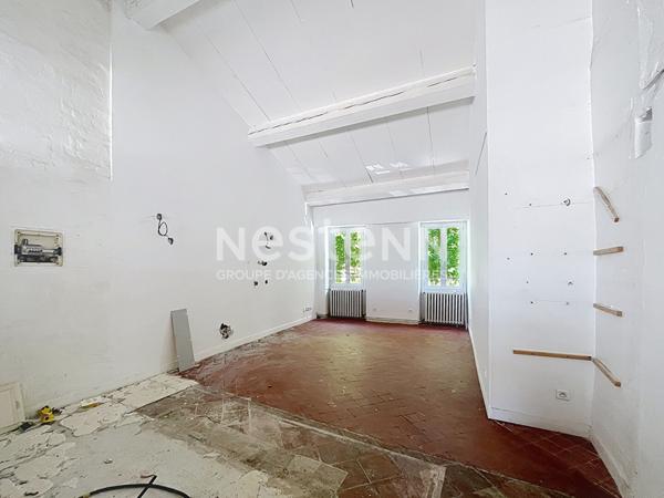 Bien d exception en plein coeur de Saint-Remy-de-Provence ? Local commercial + habitation de caractere