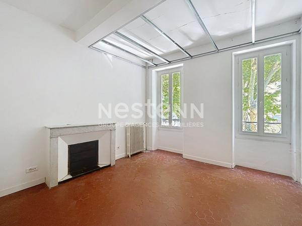 Bien d exception en plein coeur de Saint-Remy-de-Provence ? Local commercial + habitation de caractere