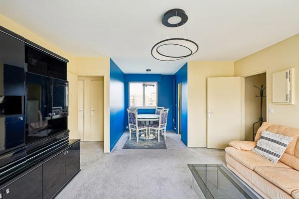 Appartement
         2 pièces
        - 48 m² 435 000 € *