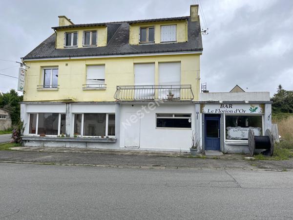 Immeuble à vendre à Moustoir Remungol d'une surface d'env. de 300 m² avec un terrain de 1350 m²