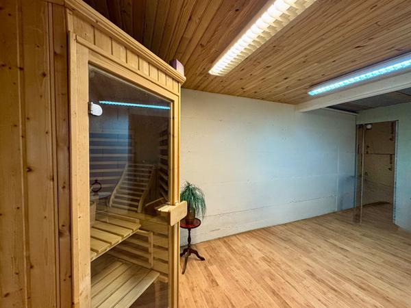 Maison familiale de 173 m² avec appartement indépendant de 32m2, grand sous-sol et sauna