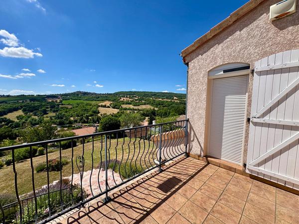 Maison familiale de 173 m² avec appartement indépendant de 32m2, grand sous-sol et sauna