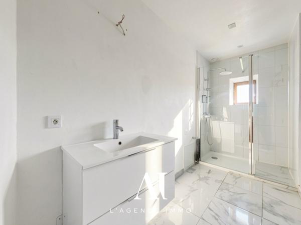 Appartement T3 Dernier étage Cave Proche gare Valserhône 01200