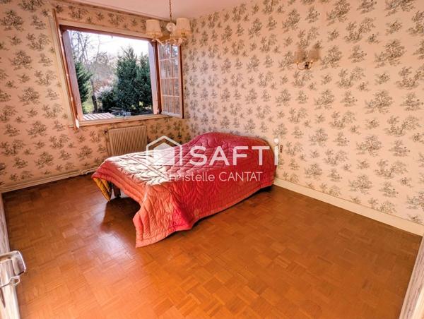 Maison de ville 165 m² 6 pièces, 4 chambres, cave.