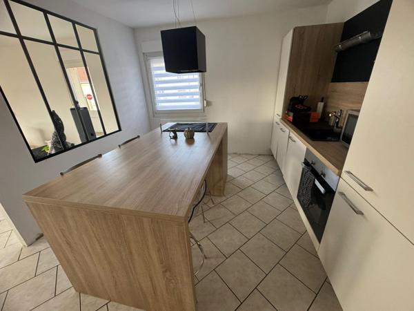 Appartement T3 96 m2 2 ch. à COSNES