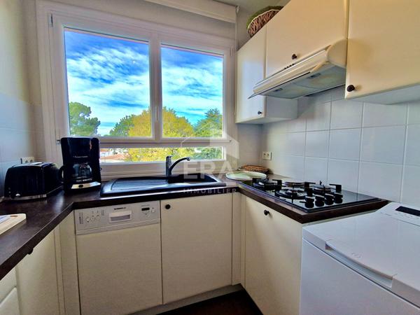 EXCLUSIVITÉ - Élégant T2 rénové avec ascenseur, entre plages et coeur de Royan