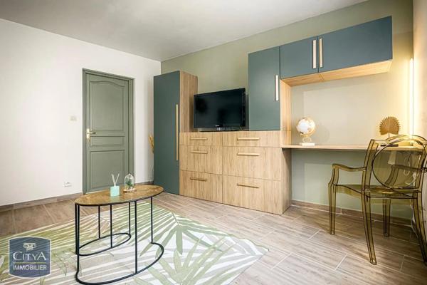 Appartement à louer 2 pièces 41.86m² Valenciennes (59300)