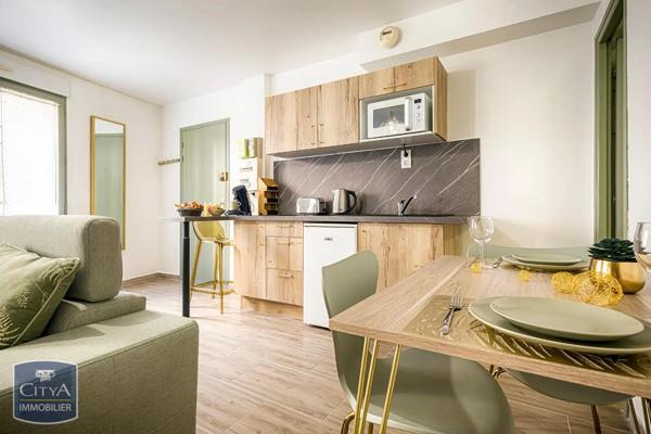 Appartement à louer 2 pièces 41.86m² Valenciennes (59300)