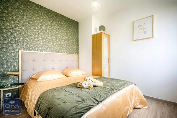Appartement à louer 2 pièces 41.86m² Valenciennes (59300)