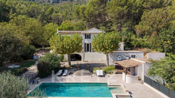 Au cœur de la Provence, une magnifique bastide, entre Aix-en-Provence et Cassis