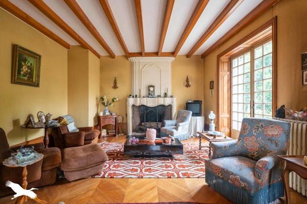 Maison à vendre |  Jonzac |  9 pièces | 277 m²