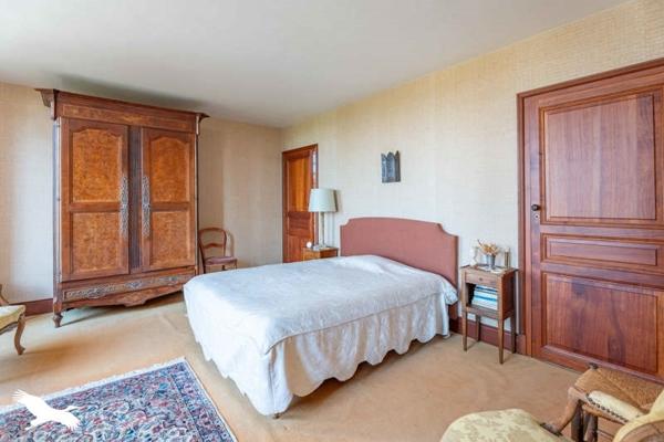 Maison à vendre |                                       Jonzac |                                        9 pièces  |  277 m²